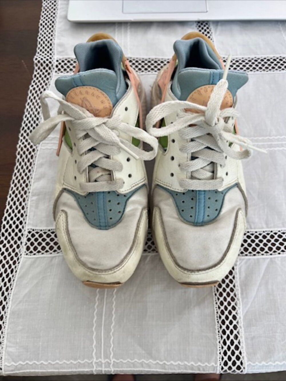 Nike Air Huarache SE Sail Womens White/Orange/Blue Running Shoes - Size 7